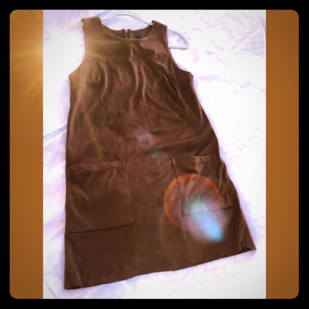 🚫Pending on V Brown dress